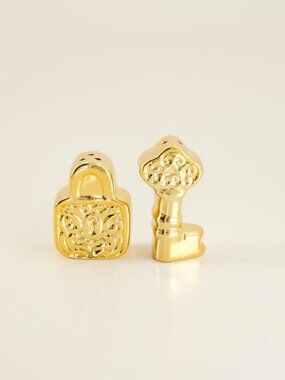 NWT Cracker Barrel Gold Key & Lock Salt Pepper Shaker Set Stoneware Novelty